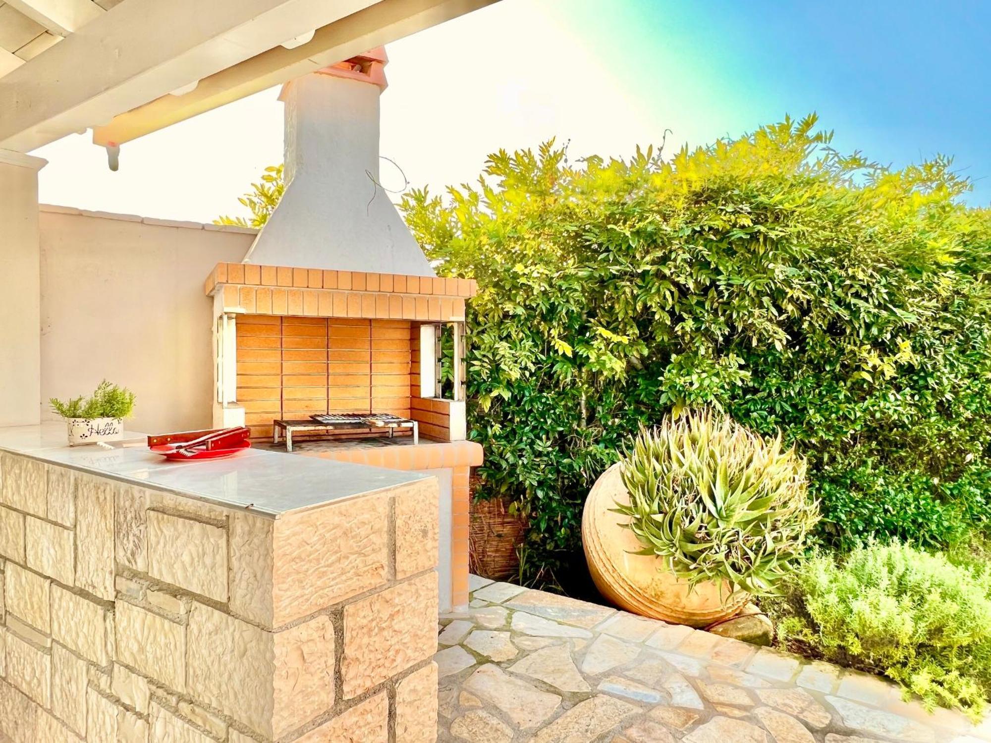 Heart House With Private Pool By Dadovillas *
